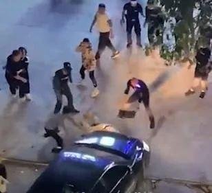 广东廉江多人因车辆刮蹭引发打斗,面对车祸如何冷静处理?