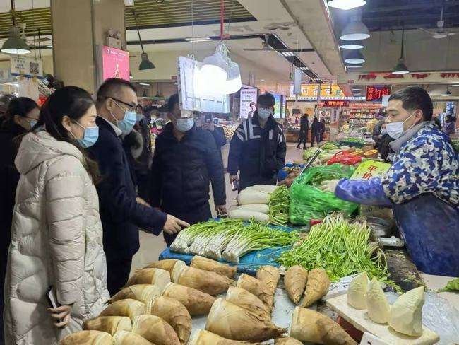 现在“菜比肉还贵”，是因为什么原因呢？