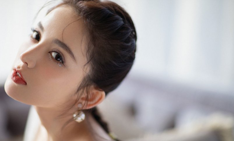 对于娜扎说的身高160体重80公斤算胖你持什么看法？