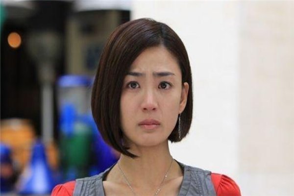 41岁洪小铃近照似少女，她是如何让自己“保有童颜”的？