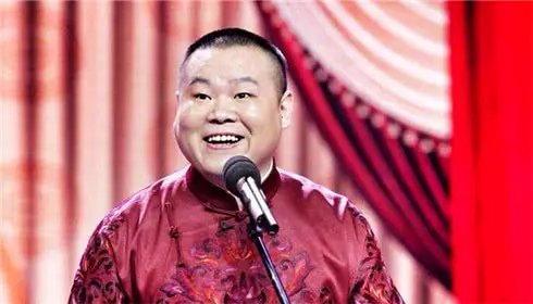 医生神似岳云鹏被误认求合影，岳云鹏算不算最大众脸的明星？