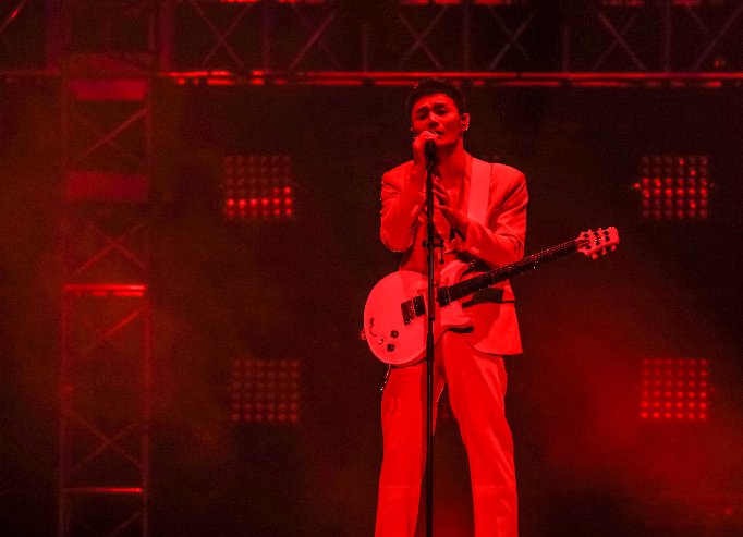 杨丞琳接受李荣浩求婚,他们相恋多年的时间线是怎样的?