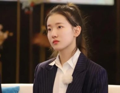 孟羽童曾是签约红人，你如何看待这件事？