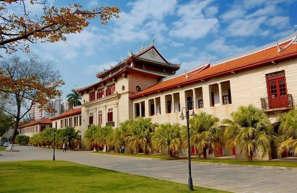 厦门大学推出首档恋综，这种做法是好是坏？