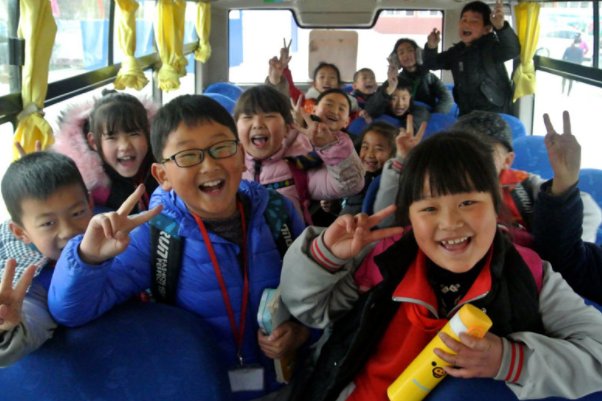 广州教育局回应教师涉嫌体罚学生，家长时隔半年才微博维护是否隐瞒了什么？