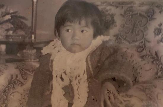 千手观音女孩16年后再看春晚，残疾人如何看电视？