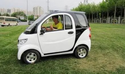 四轮电动车多少钱？