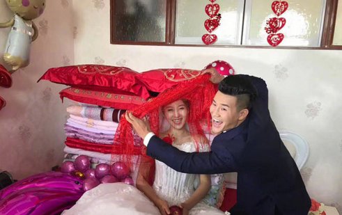 谢孟伟家乡办婚礼是怎么回事？