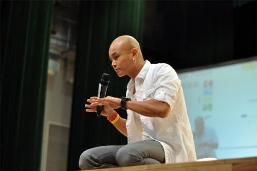 《非诚勿扰》的主持人乐嘉现在过的怎么样？