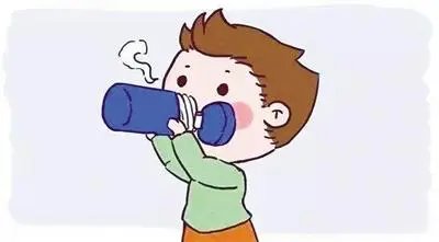 喝水太少的情况下也会导致过劳肥，我们该如何科学喝水？