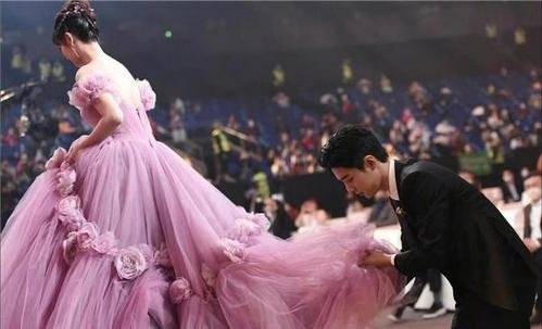 贾玲、杨紫错位图太搞笑了,你还见过明星们的哪些错位图吗?