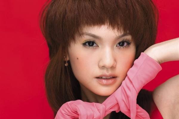 李荣浩求婚成功，杨丞琳初恋送祝福是处于什么样的心态？