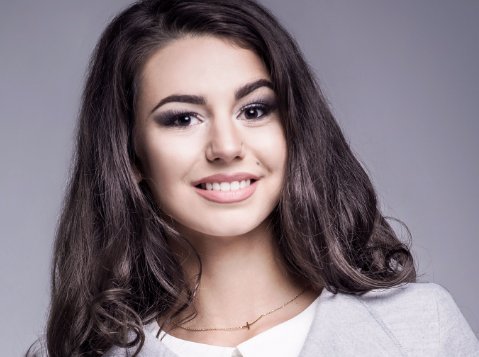 烫发后怎样保养？