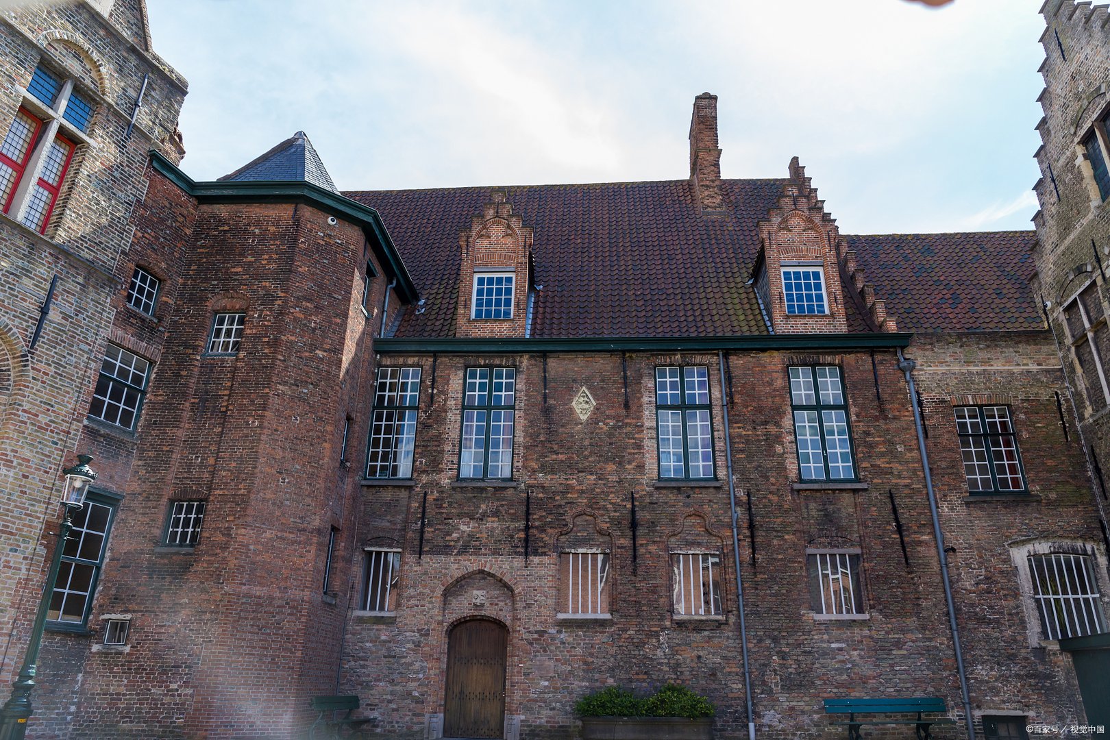 比利时位于欧洲西部，是世界上最棒的巧克力生产国之一吗?