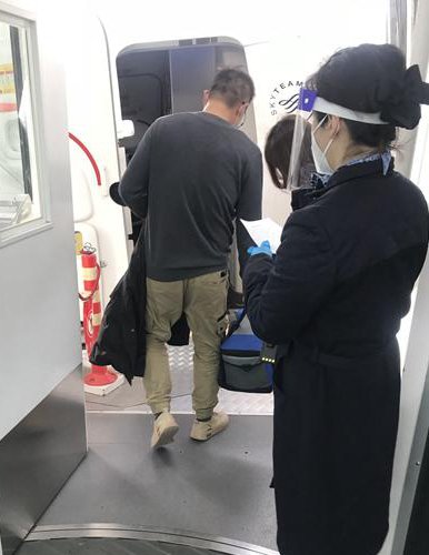 网友发文称乘坐川航移植器官箱需另购票，航空公司的要求合理吗？