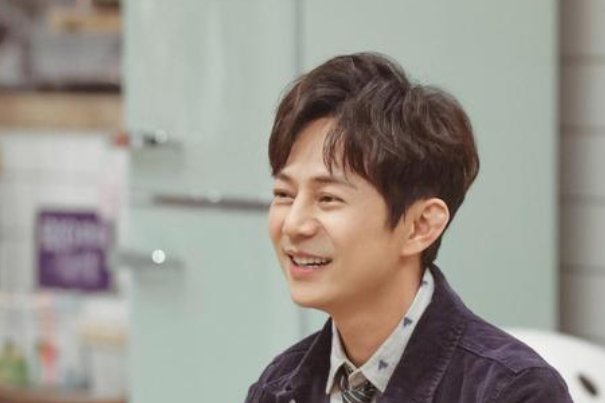 “何炅事件”再一次升级摸脸杀，给他带来多大的麻烦？