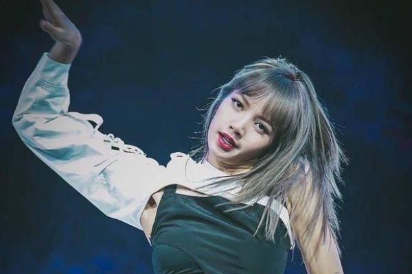 Lisa确诊感染新冠，她究竟是如何被感染的？