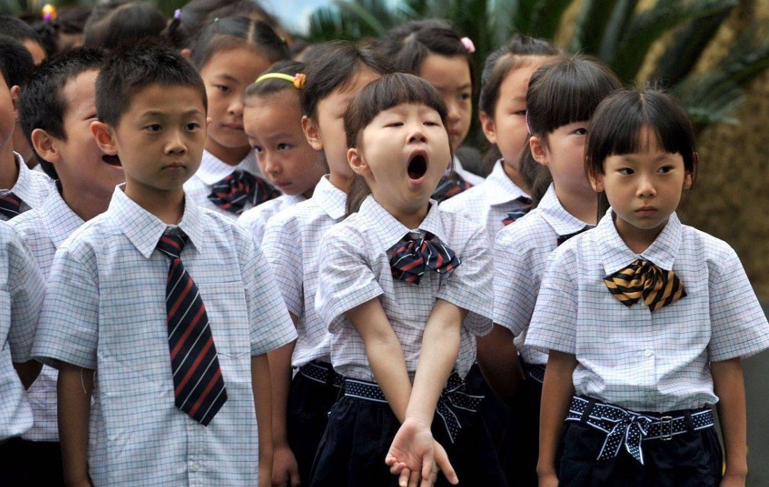 孩子开学了妈妈的心情发朋友圈的句子有哪些？