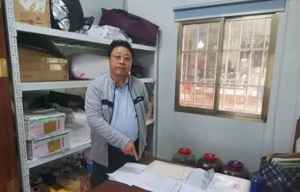 男子冒充大校招摇撞骗17年，他是如何行骗的？