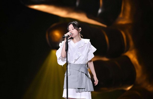 张靓颖参加奥普拉脱口秀，为何会是首位华人？