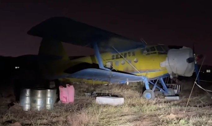 浙江义乌法拉利撞飞机,这究竟是怎么回事?