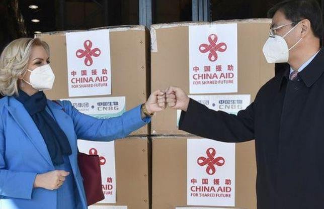 杜特尔特接种中国新冠疫苗,我国的新冠疫苗为何深受国外人的信任?