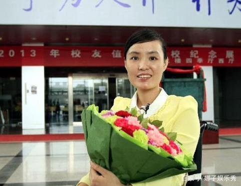 最美教师张丽莉为救学生失去双腿，主动向丈夫提离婚，现状如何？