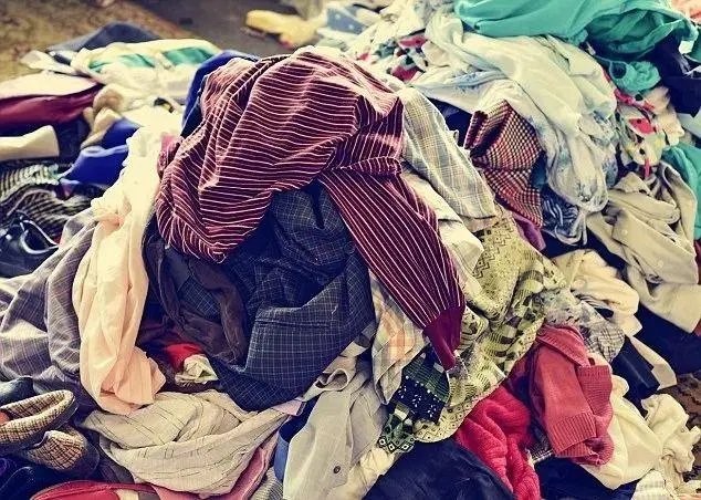 香港豪宅女子被衣物压死,为何会出现这样的意外事故呢?