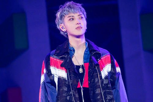 黄子韬在微博表白性转后的自己，黄子韬是否过度自信了？