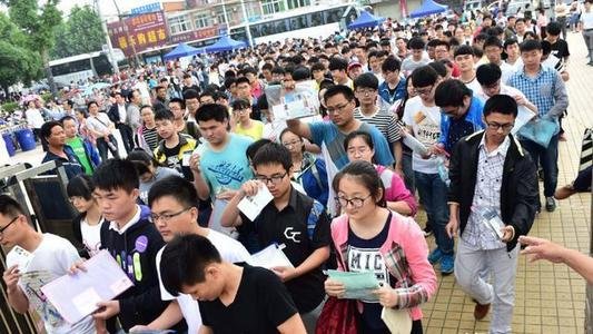 教育局长跳霹雳舞为学生解压,如何减少学生的学习压力?