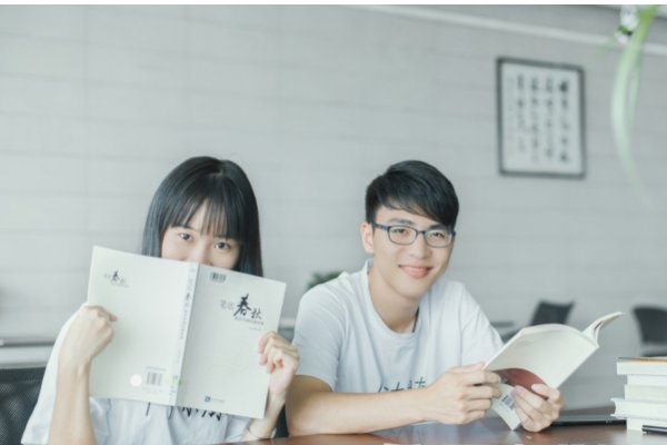 男朋友总是暗示要跟我上床怎么办？