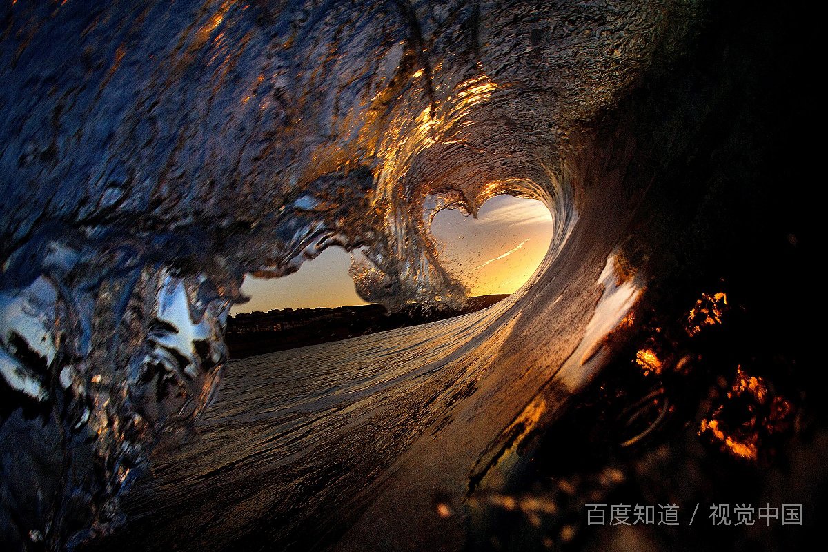 你们爱情的战线拉得很⻓,或许三五年,或许⼗⼏年。但是结果是令⼈满意？