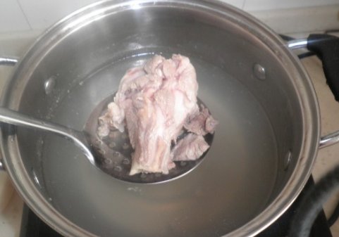 大骨头汤的家常做法