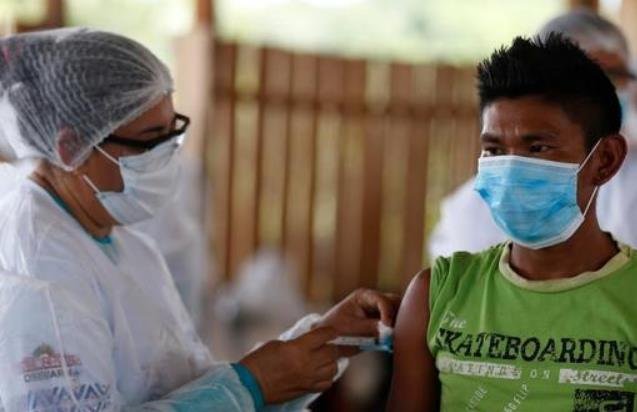 杜特尔特接种中国新冠疫苗,我国的新冠疫苗为何深受国外人的信任?