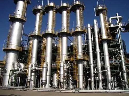 比较精馏塔冷凝方式(全凝器冷凝和分凝器),它们有何特点和适用场合?