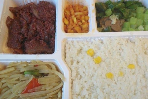 高铁上的盒饭多少钱一份？