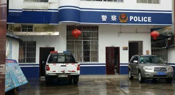 15岁女孩大闹派出所称是长沙老大,她应该承担刑事责任吗?