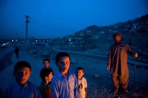 群山回唱的内容梗概