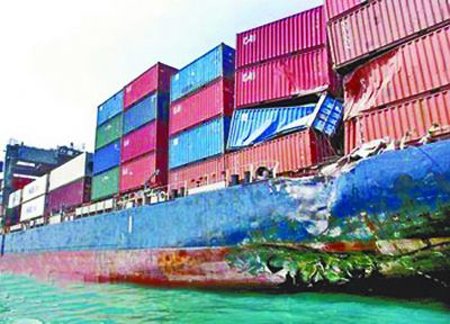 烟台海域一货船沉没9人遇难，造成此事故的原因是什么？