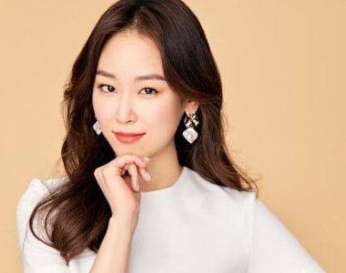 徐贤真最新《allure》杂志写真曝光,你觉得她的颜值怎么样?