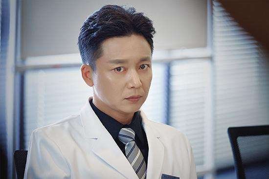 演员刘奕君婚史的二婚老婆是谁?他们是如何相识的?