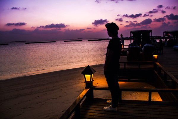 韩国电影《第八天之夜》讲了个什么故事？有什么深度的含义吗？