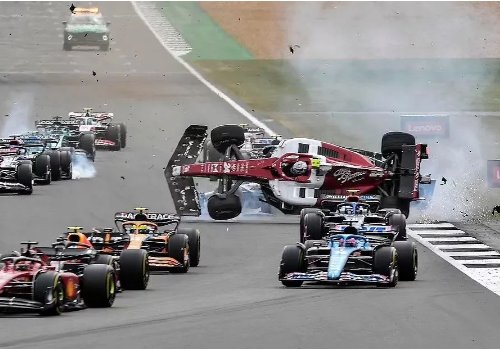 周冠宇发文报平安，Halo系统又立功，当时到底发生了什么？