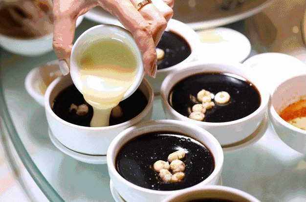 龟苓膏和烧仙草的区别是什么？