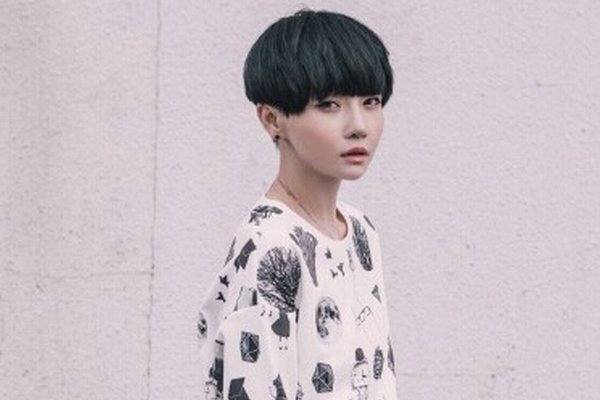 高晓松的几任老婆都是20多岁，为何婚姻都不长久？