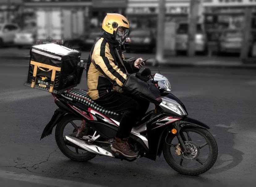 银行行长创业失败在长沙转做外卖骑手，他的现状如何？