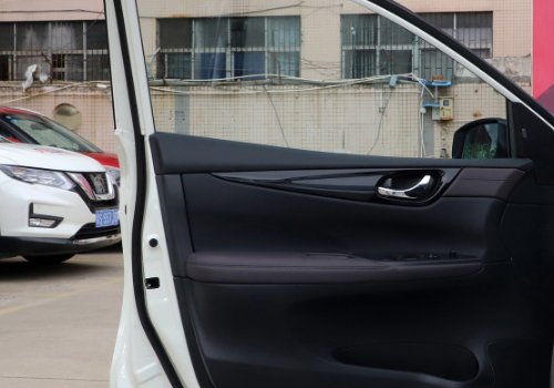 汽车水箱在哪？