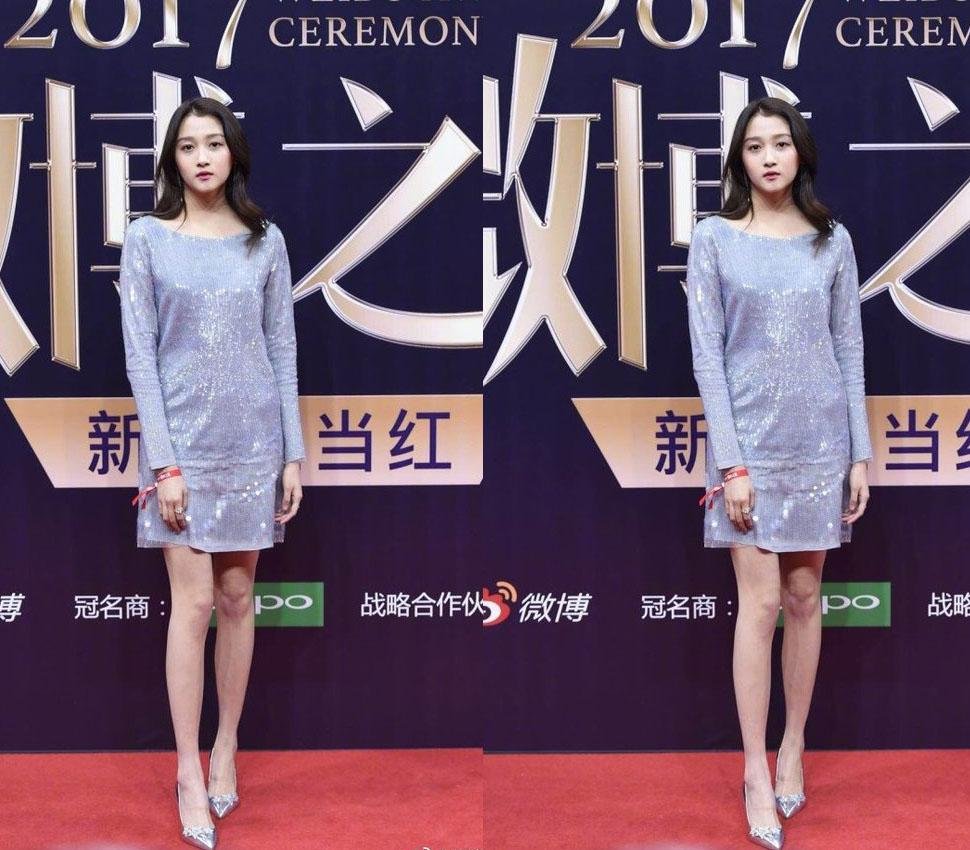 窦靖童罕出席活动，下巴纹身疑似被洗掉，明星的造型有多重要？