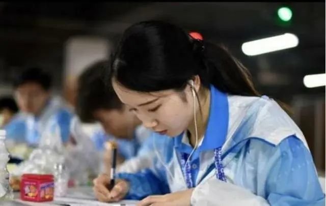 人大代表建议未成年人网游每30分钟刷一次脸，此举可以起到什么作用？