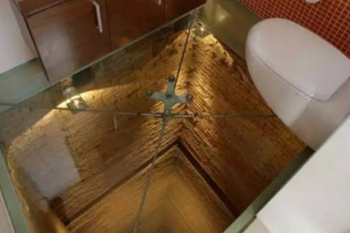 如何看待重庆医院现“观赏式”厕所一事?